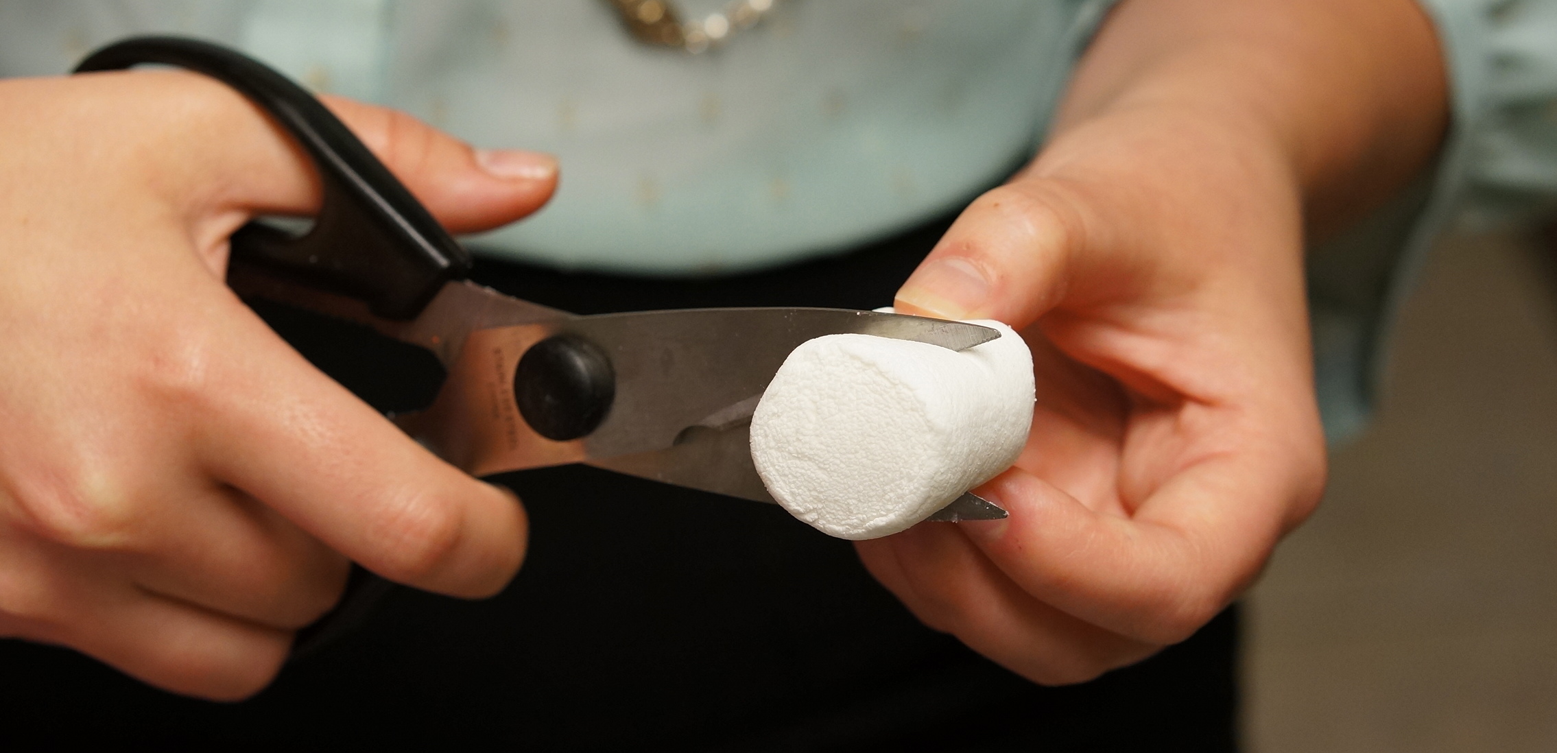 cutting-a-marshmallow
