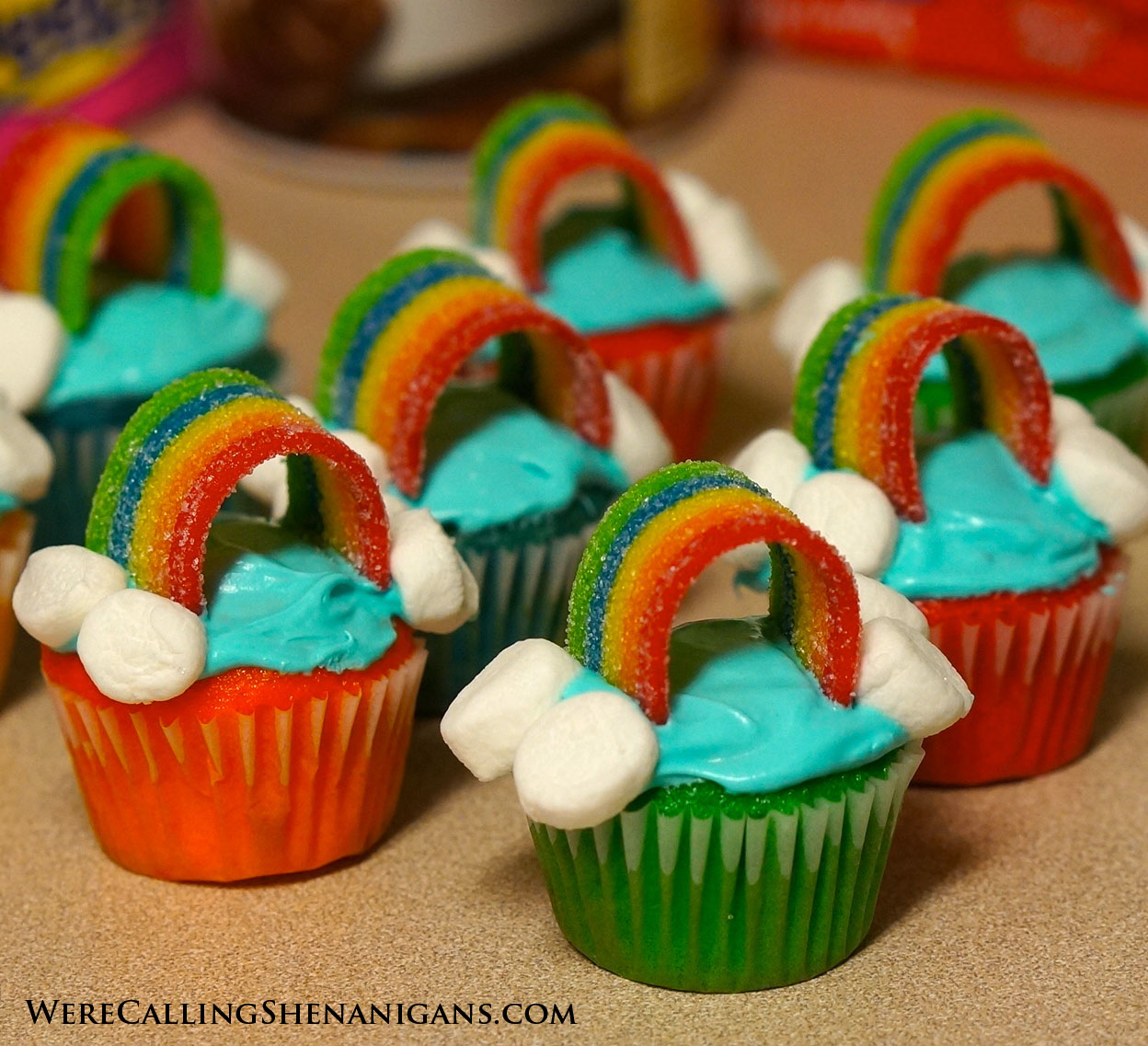 Mini Rainbow Cupcakes Pinterest