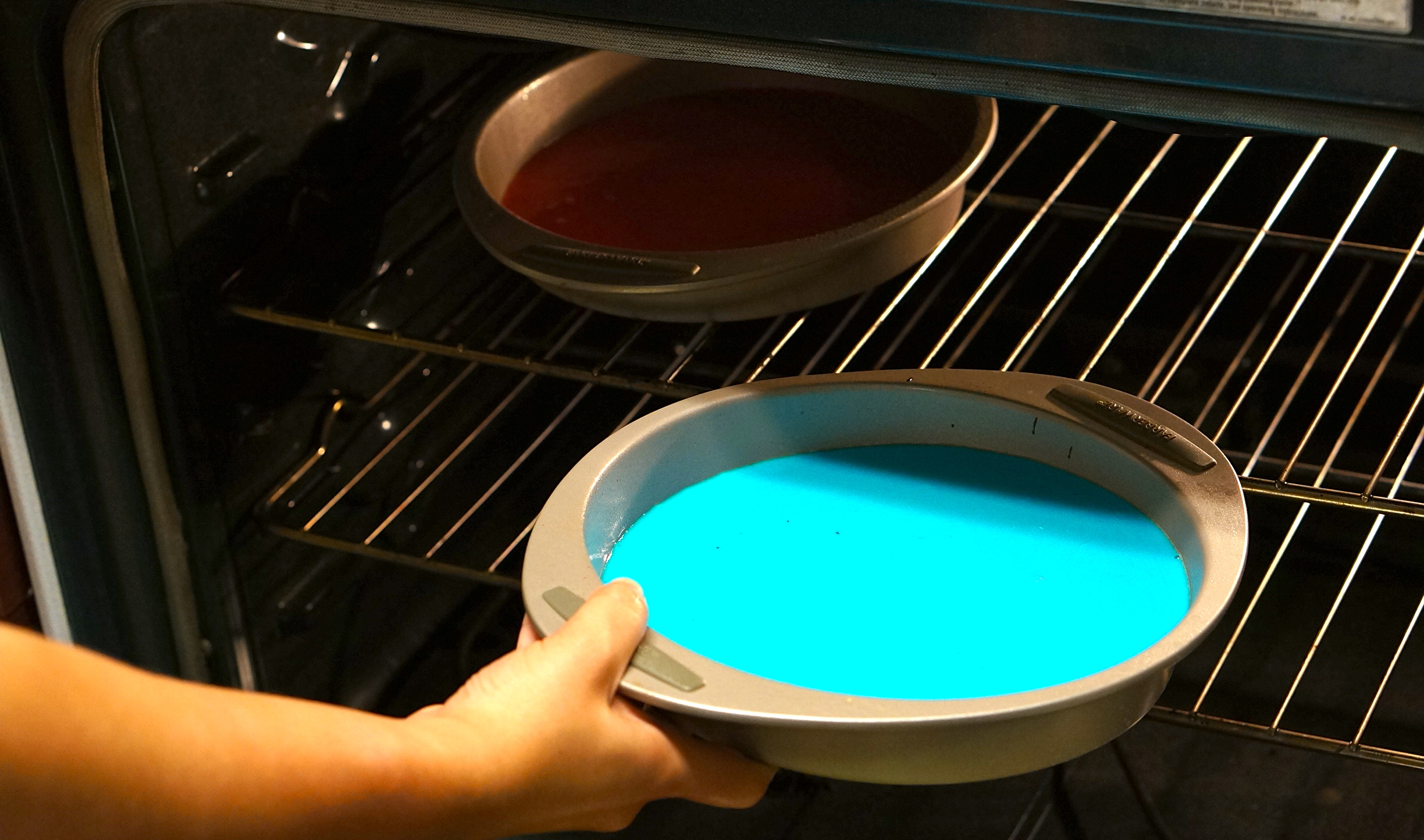 bake-red-and-blue-cake
