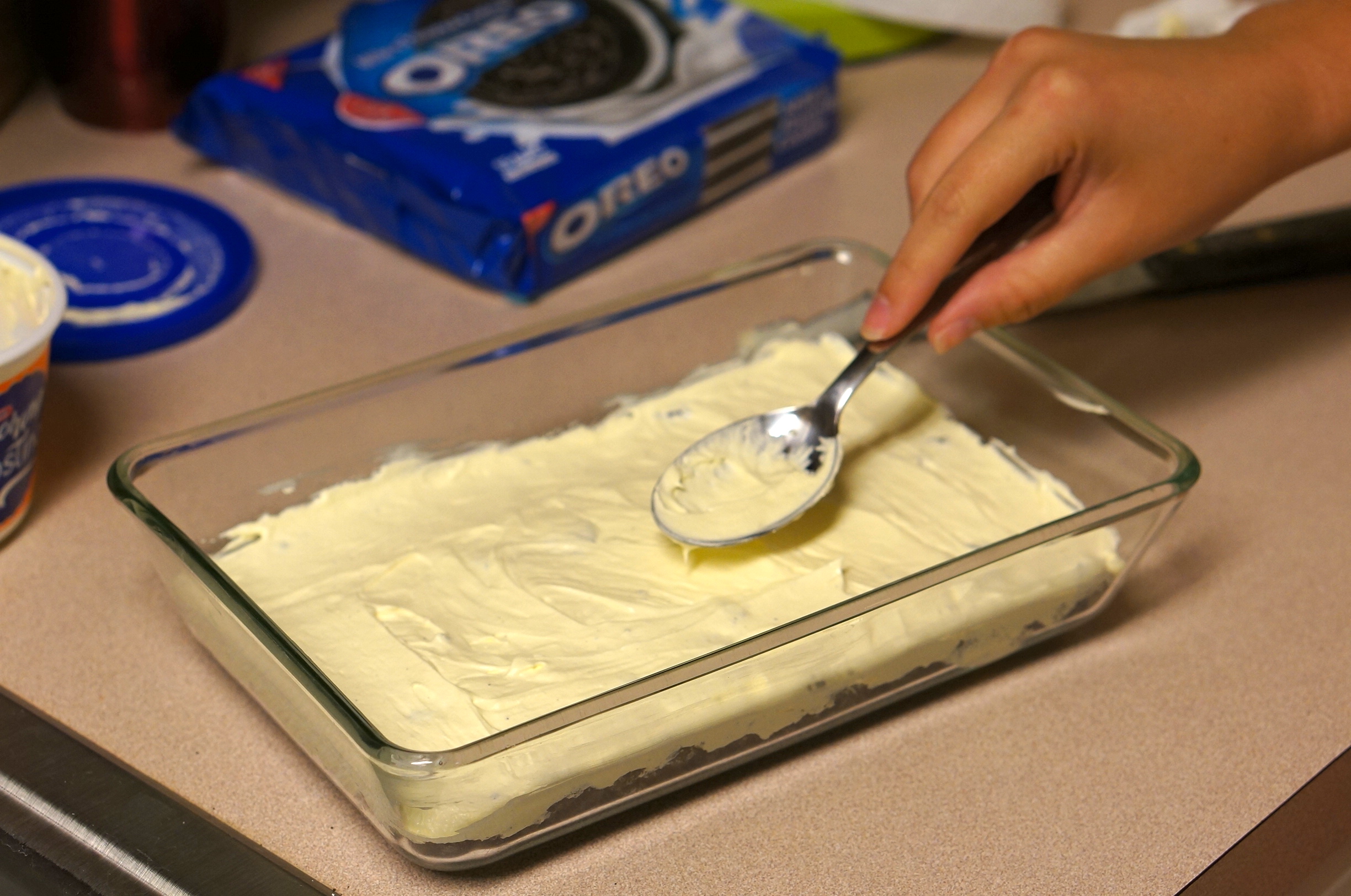 spread creme cheese layer