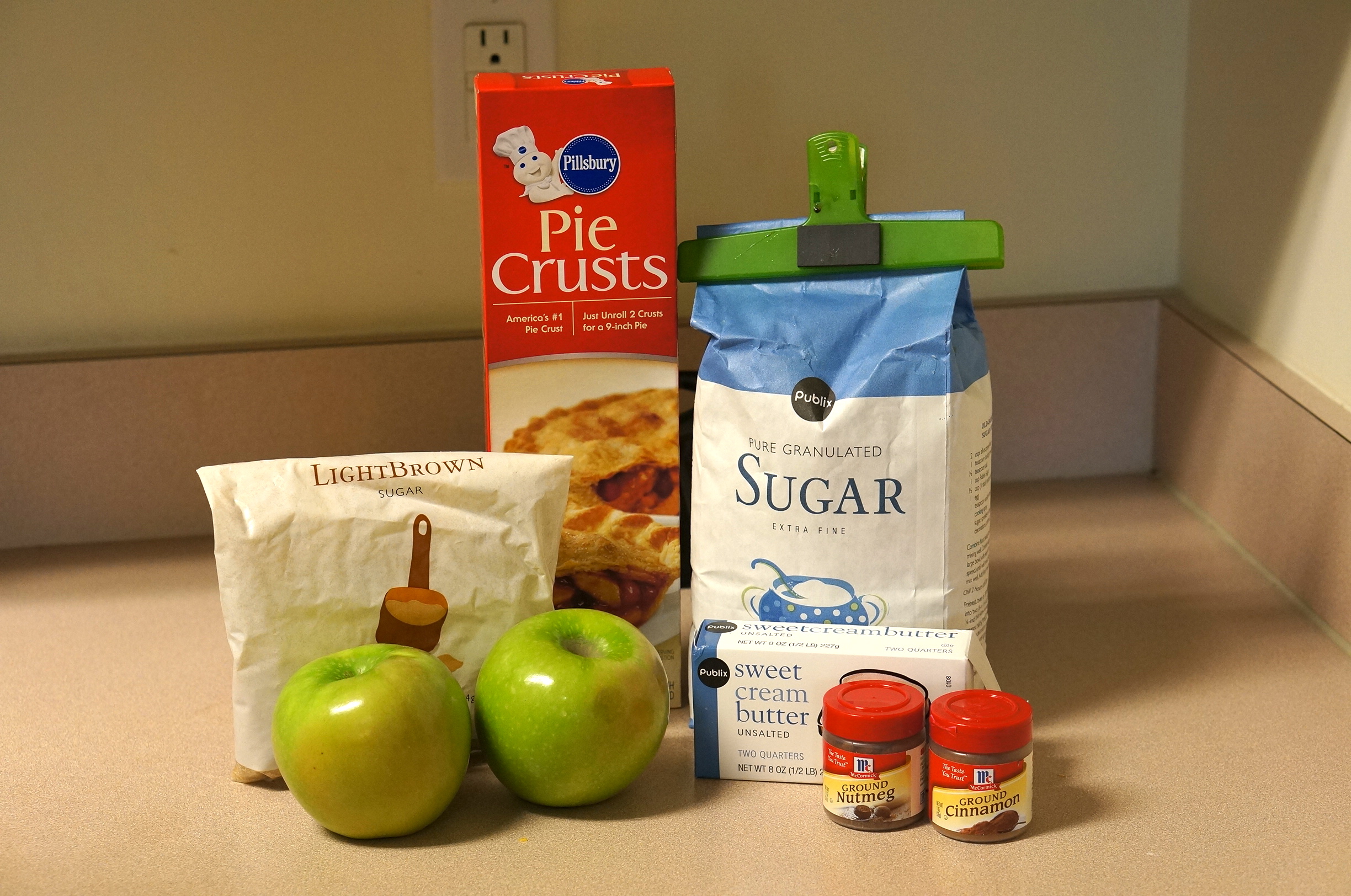 Mini-apple-pie-ingredients 